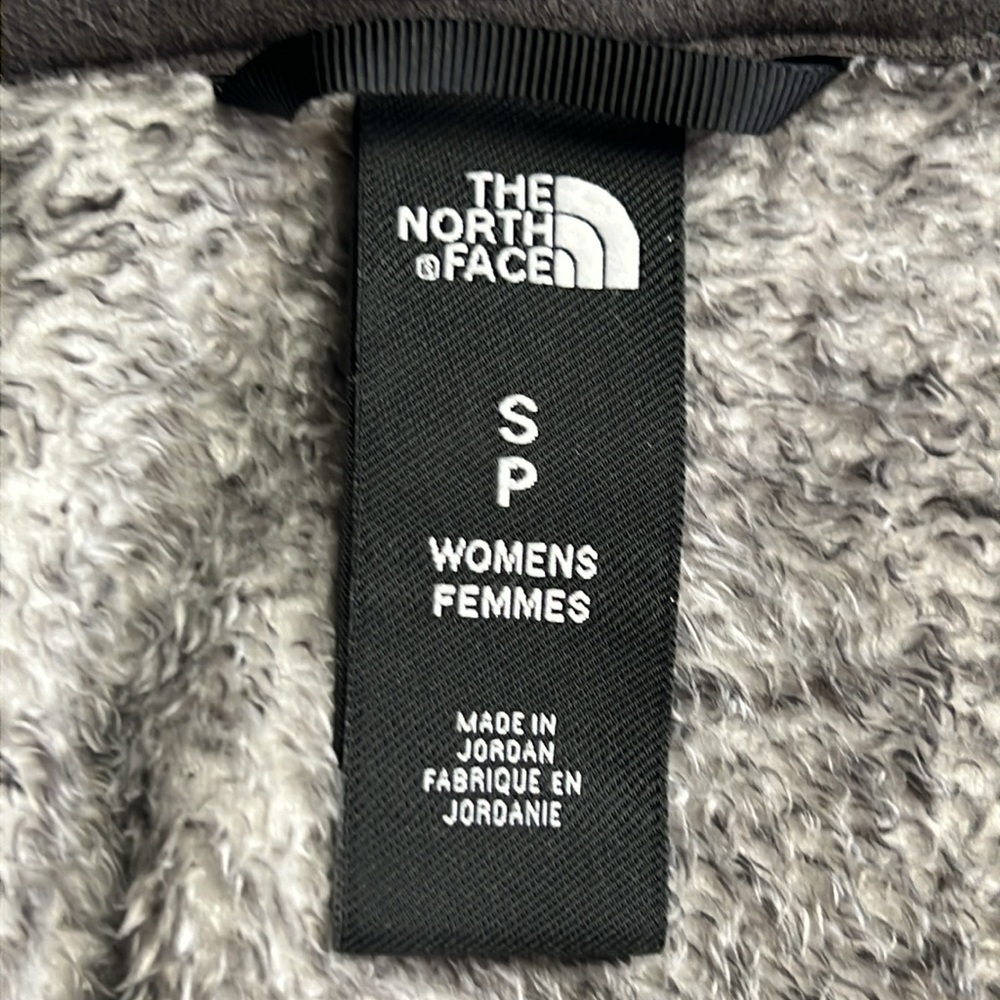 The North Face Women’s seasonal Osito Zip fuzzy, Fleece graphic, gray marble, SP - Picture 9 of 13
